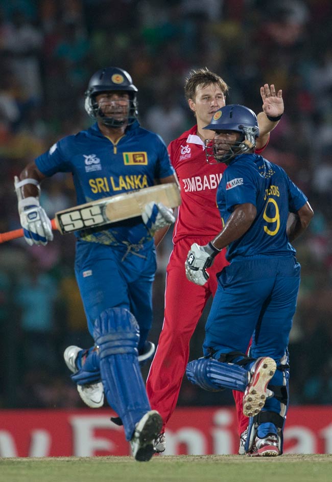 जिंबाब्वे के खिलाफ श्रीलंका की 'मेंडिसमय' जीत | पढ़ें