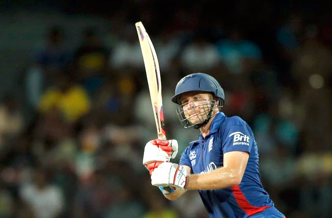 टी-20 WC: ल्यूक राइट के तूफान में उड़ा अफगानिस्तान | पढ़ें