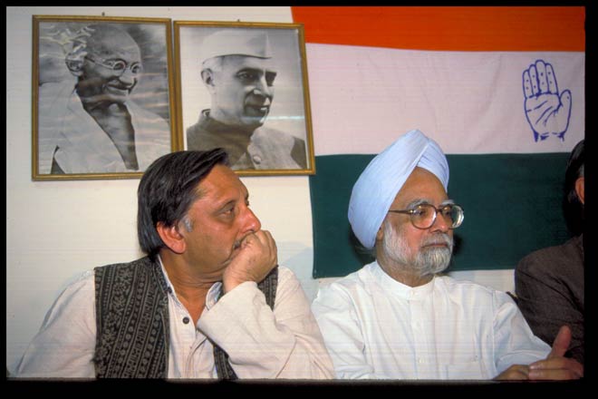 प्रधानमंत्री मनमोहन सिंह की अनदेखी तस्वीरें