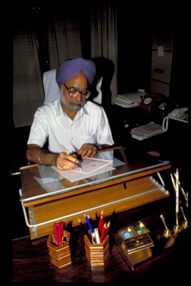 प्रधानमंत्री मनमोहन सिंह की अनदेखी तस्वीरें