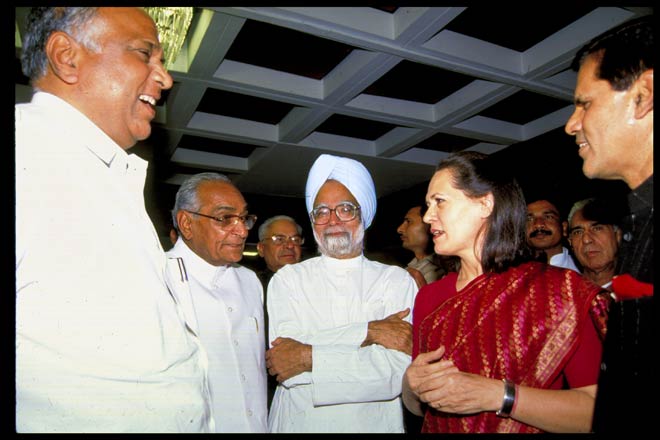 प्रधानमंत्री मनमोहन सिंह की अनदेखी तस्वीरें