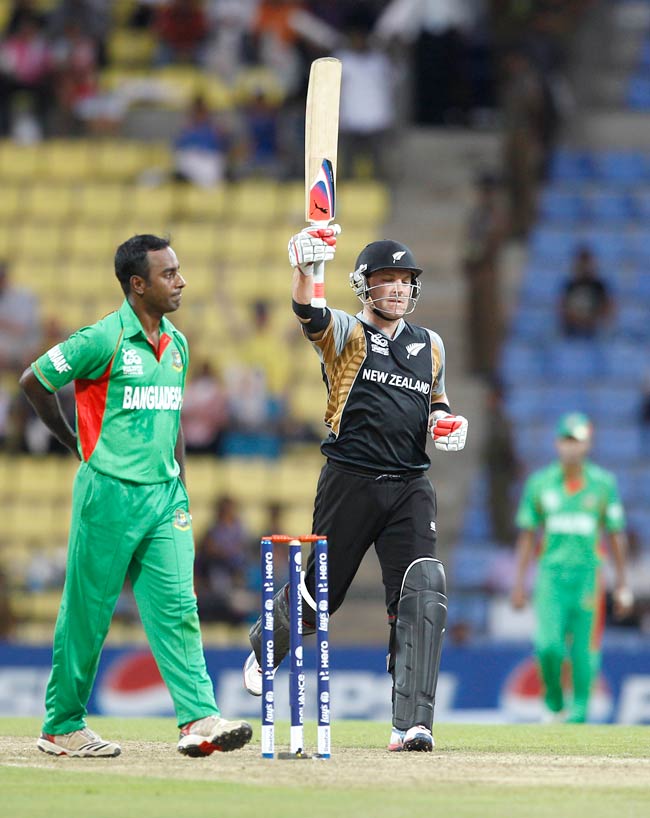 मैक्कुलम की आतिशी पारी, बांग्लादेश से जीते कीवी | पढ़ें