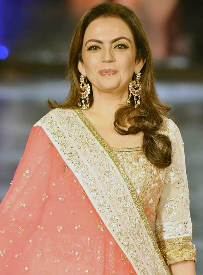 सितारों से सजा मिजवां फैशन शो... | ज्‍वेलरी वीक में सितारे