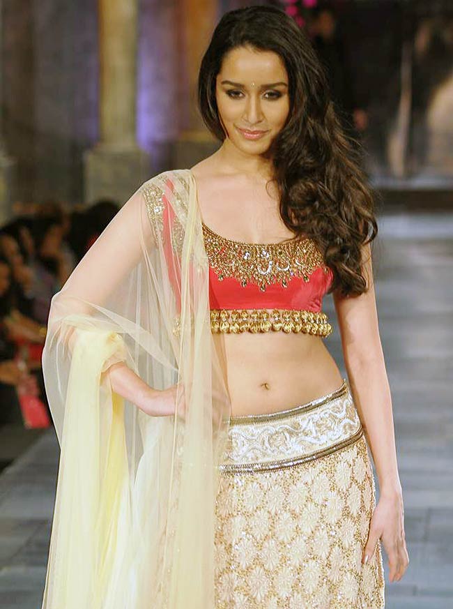 सितारों से सजा मिजवां फैशन शो... | ज्‍वेलरी वीक में सितारे