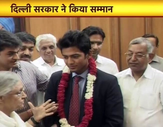 04 सितंबर 2012: तस्वीरों में देखें दिनभर की बड़ी खबरें | पढ़ें