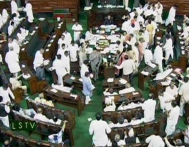 07 सितंबर 2012: तस्वीरों में दिनभर की बड़ी खबरें | पढ़ें