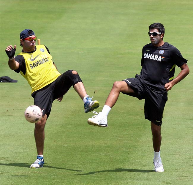 07 सितंबर 2012: तस्वीरों में दिनभर की बड़ी खबरें | पढ़ें