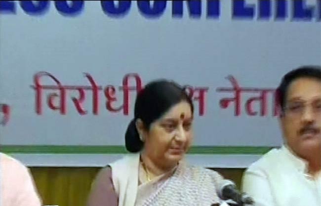 2 सितंबर, 2012: तस्वीरों में दिन की बड़ी खबरें | पढ़ें