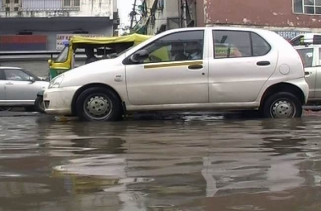 17 सितंबर 2012: तस्वीरों में दिनभर की अहम खबरें | पढ़ें