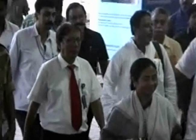 29 सितंबर 2012: तस्वीरों में दिनभर की बड़ी खबरें | पढ़ें