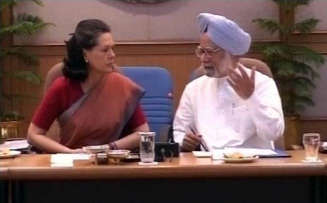 14 सितंबर 2012: तस्वीरों में दिनभर की अहम खबरें | पढ़ें