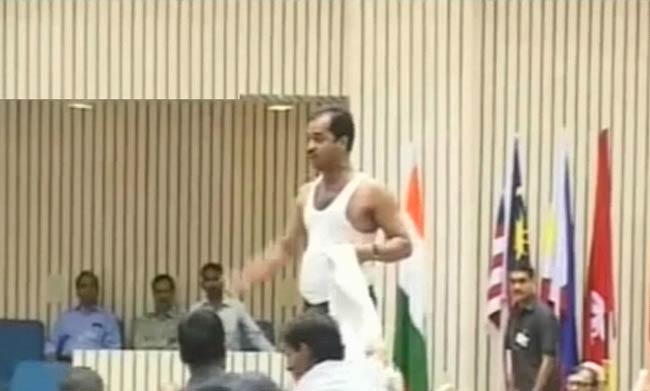 जब विरोध में नारेबाजी से सन्‍न रह गए प्रधानमंत्री...