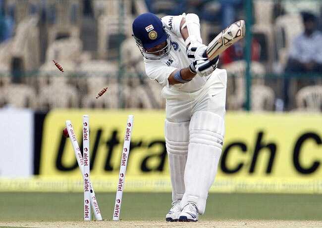 मास्टर ब्लास्टर के क्लीन बोल्ड की 'हैट्रिक' | सचिन पर विशेष