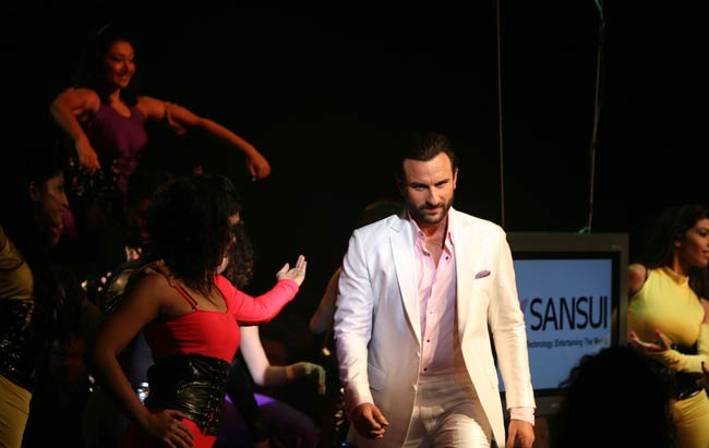 ब्राइडल फैशन वीक में सोनाक्षी बनीं 'दुल्‍हन' | ज्‍वेलरी वीक