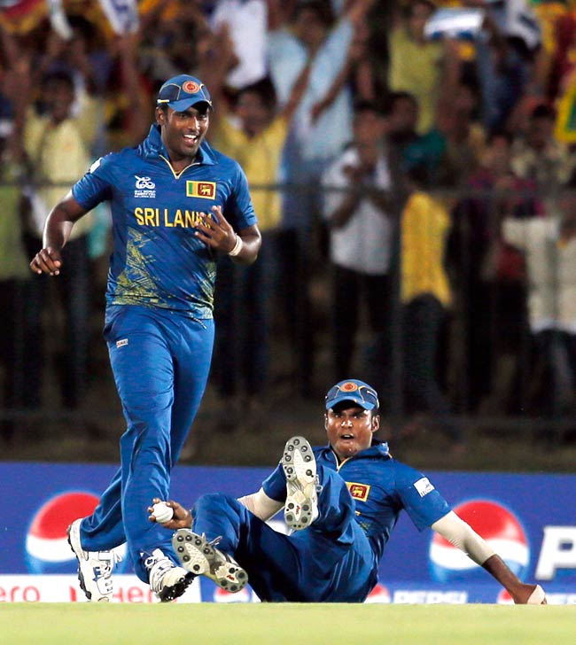 डीविलियर्स ने दिलाई द. अफ्रीका को मेजबानों पर जीत | पढ़ें