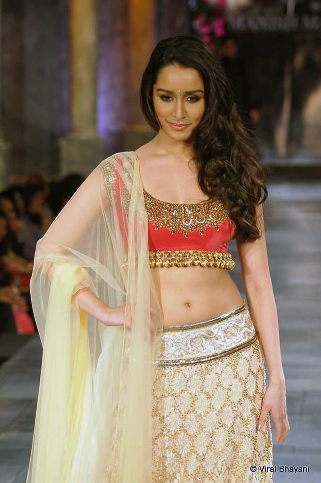 सितारों से सजा मिजवां फैशन शो... | ज्‍वेलरी वीक में सितारे