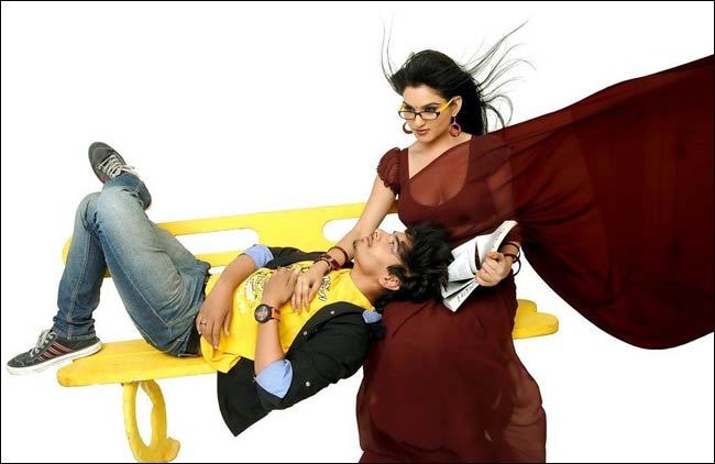 फिल्‍मों में ग्‍लैमरस टीचर के जलवे...