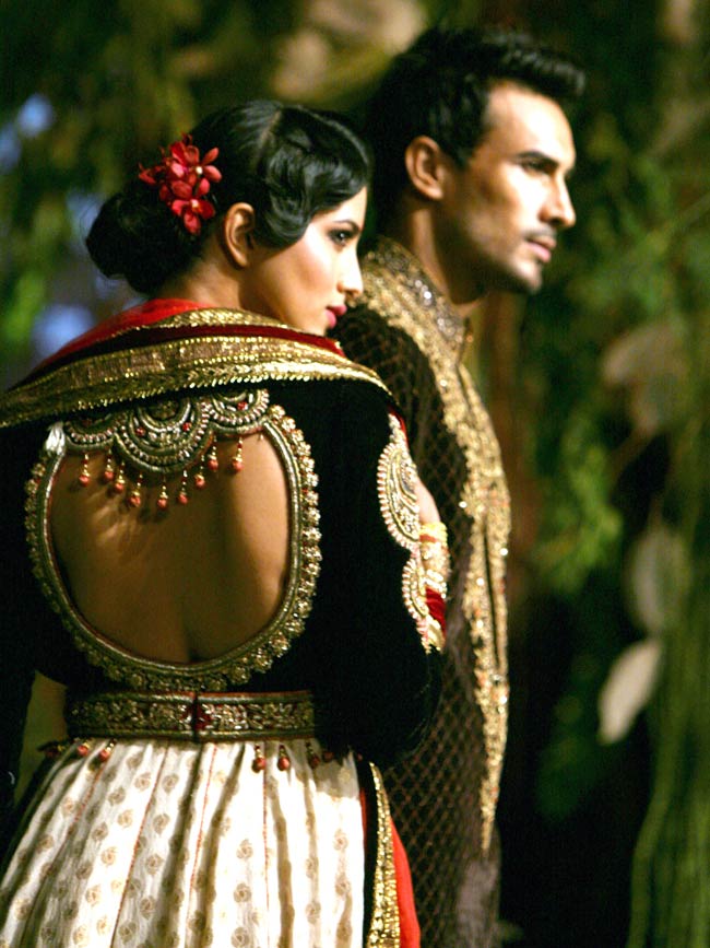 ब्राइडल फैशन वीक में चित्रांगदा के जलवे...| ज्‍वेलरी वीक