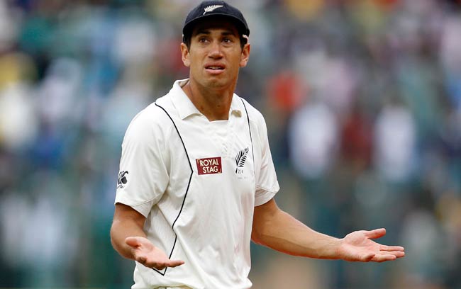 2nd Test Day 2: कोहली ने संभाली पारी