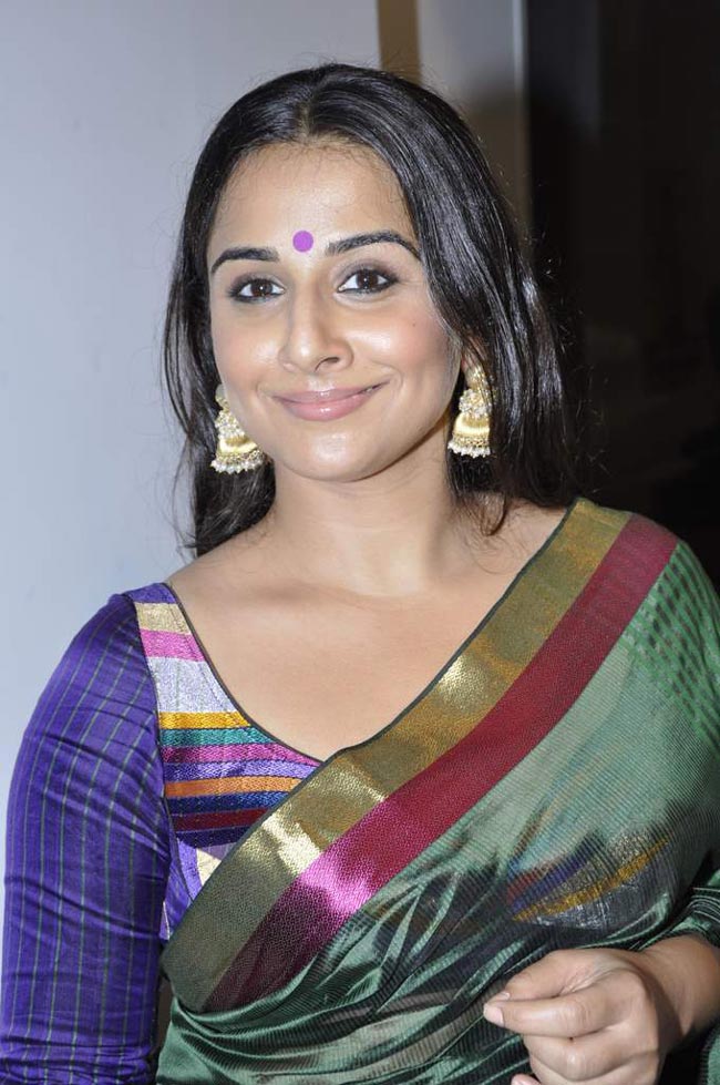 'घनचक्‍कर' में पंजाबी हाउसवाइफ के रोल में विद्या  | विद्या की अदाएं