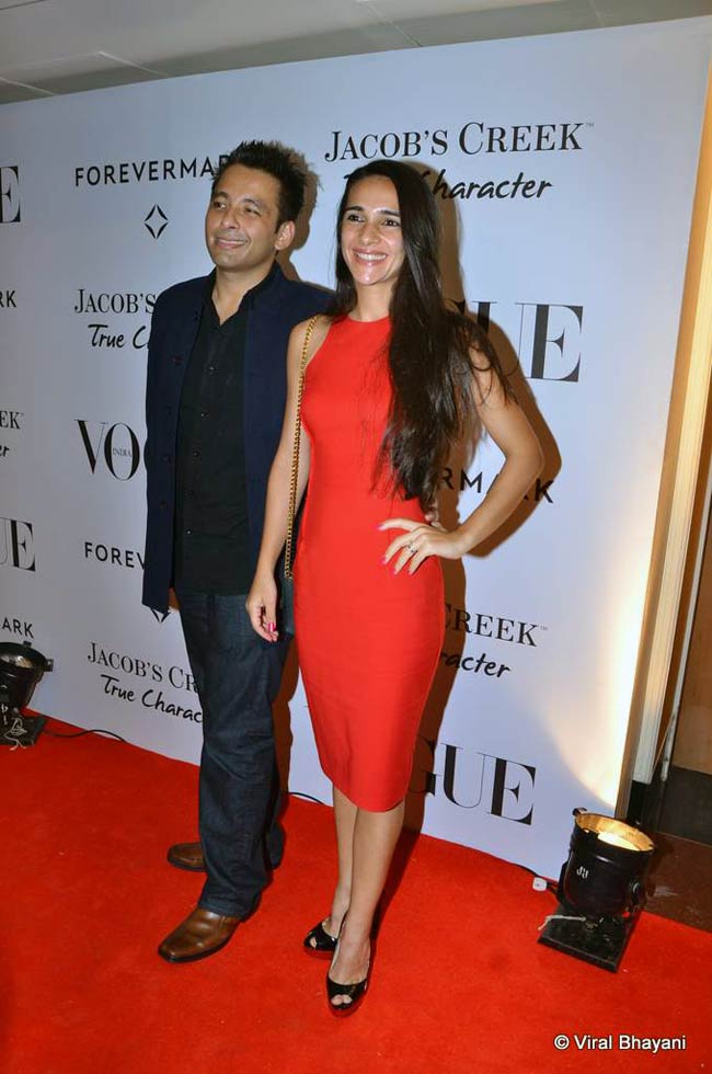 वोग इंडिया की 5वीं सालगिरह पर सितारों का जलवा |  सितारों की मस्‍ती