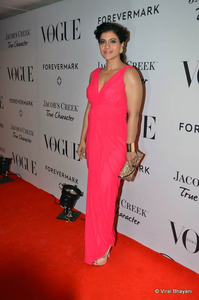 वोग इंडिया की 5वीं सालगिरह पर सितारों का जलवा |  सितारों की मस्‍ती