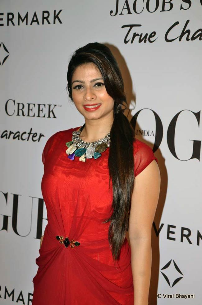 वोग इंडिया की 5वीं सालगिरह पर सितारों का जलवा |  सितारों की मस्‍ती