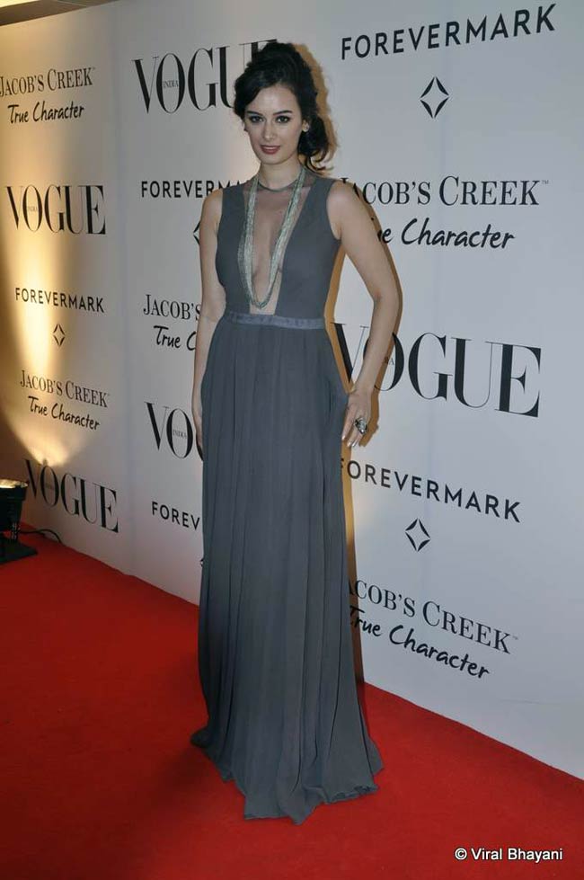 वोग इंडिया की 5वीं सालगिरह पर सितारों का जलवा |  सितारों की मस्‍ती