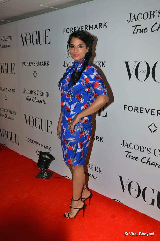 वोग इंडिया की 5वीं सालगिरह पर सितारों का जलवा |  सितारों की मस्‍ती