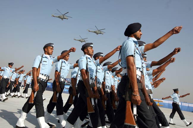 08 अक्टूबर 2012: तस्वीरों में दिनभर की बड़ी खबरें | पढ़ें