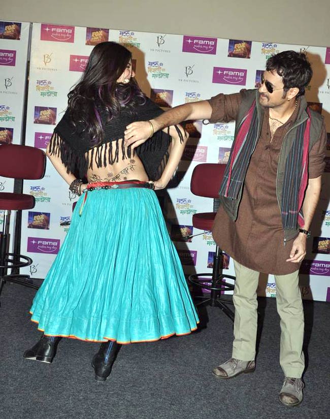 'मटरू की बिजली...’ का ट्रेलर लांच  | ग्लैमर का तड़का