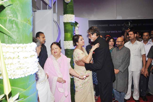 बिग बी के बर्थडे पर 70 art show का आयोजन | जन्‍मदिन का महाजश्‍न