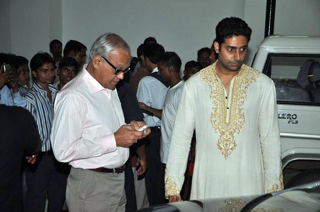 बिग बी के बर्थडे पर 70 art show का आयोजन | जन्‍मदिन का महाजश्‍न