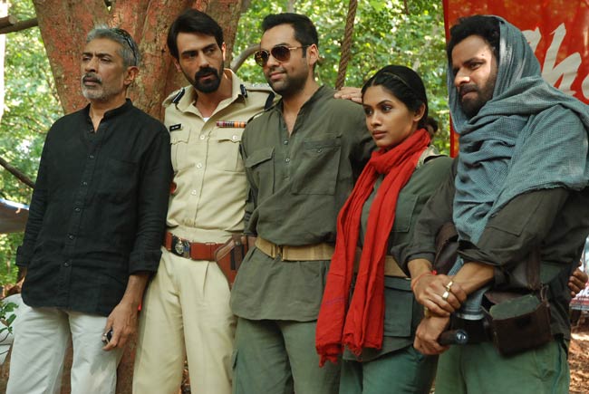 Exclusive: 'चक्रव्‍यूह' के प्रमोशन का अनोखा स्टाइल