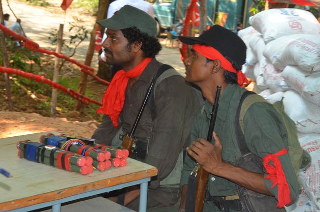 Exclusive: 'चक्रव्‍यूह' के प्रमोशन का अनोखा स्टाइल