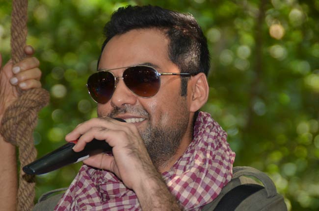 Exclusive: 'चक्रव्‍यूह' के प्रमोशन का अनोखा स्टाइल