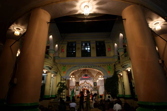 मां दुर्गा मायके से लौट गईं अपने ससुराल