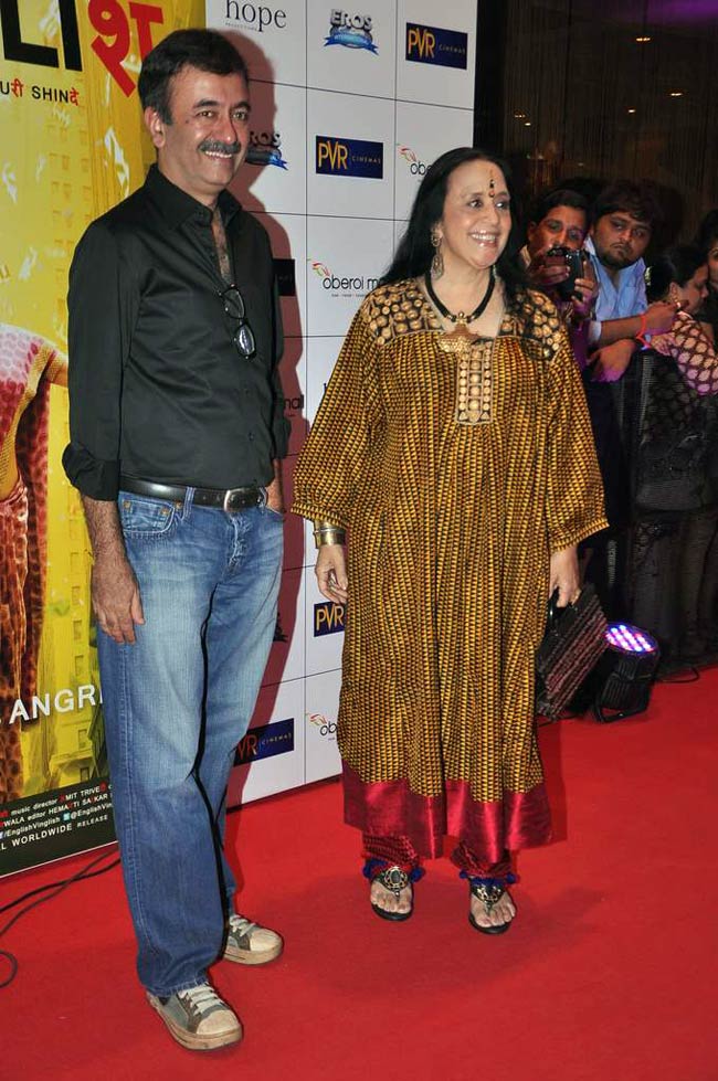 'इंग्लिश विंग्लिश' के प्रीमियर पर उमड़ा बॉलीवुड | फर्स्ट लुक