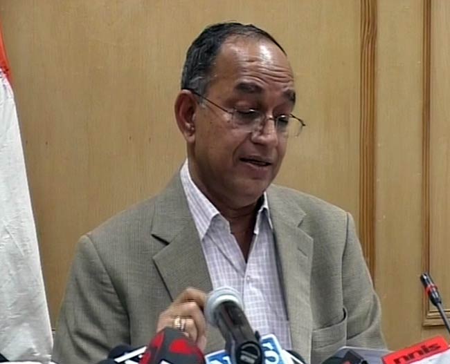 गुजरात और हिमाचल में चुनाव की तारीखें घोषित