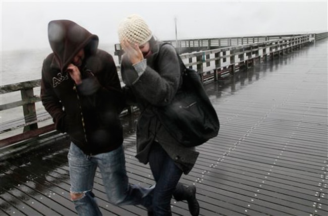 अमेरिका में सैंडी तूफान का कहर | चुनाव अभियान पर ब्रेक