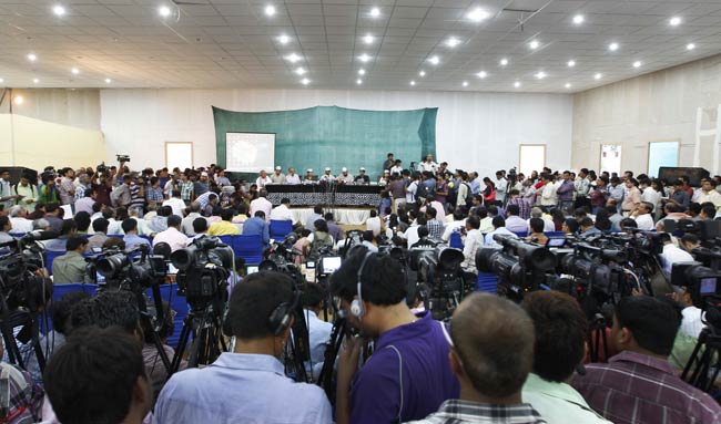 केजरीवाल ने लगाए नितिन गडकरी पर आरोप... | पढ़ें