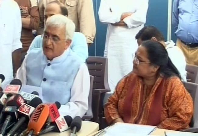 14 अक्टूबर 2012: तस्वीरों में दिनभर की बड़ी खबरें | पढ़ें