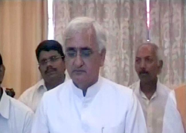 13 अक्टूबर 2012: तस्वीरों में दिनभर की बड़ी खबरें | पढ़ें