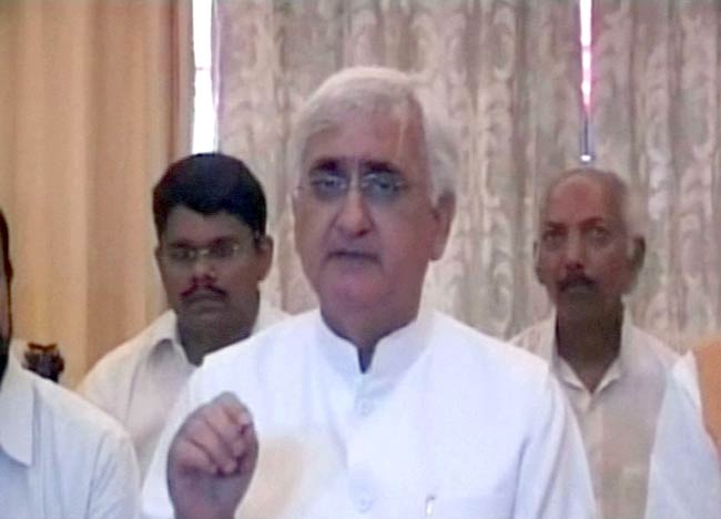 13 अक्टूबर 2012: तस्वीरों में दिनभर की बड़ी खबरें | पढ़ें