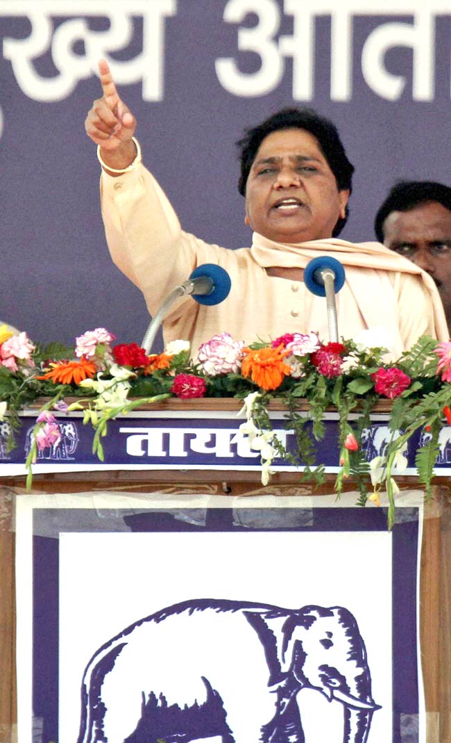 09 अक्टूबर 2012: तस्वीरों में दिनभर की बड़ी खबरें | पढ़ें