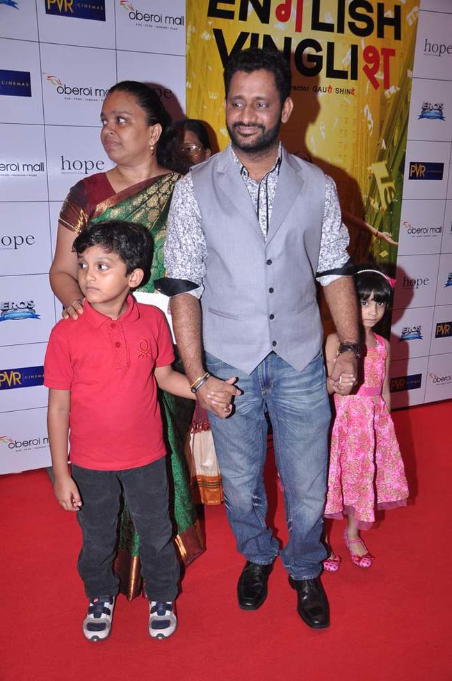 'इंग्लिश विंग्लिश' के प्रीमियर पर उमड़ा बॉलीवुड | फर्स्ट लुक