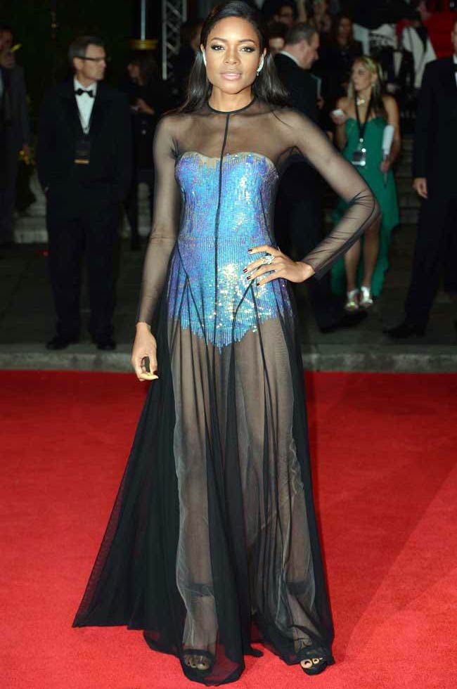 'स्‍काईफॉल' के प्रीमियर में छा गईं केली ब्रूक | बॉन्‍ड गर्ल टोनिया