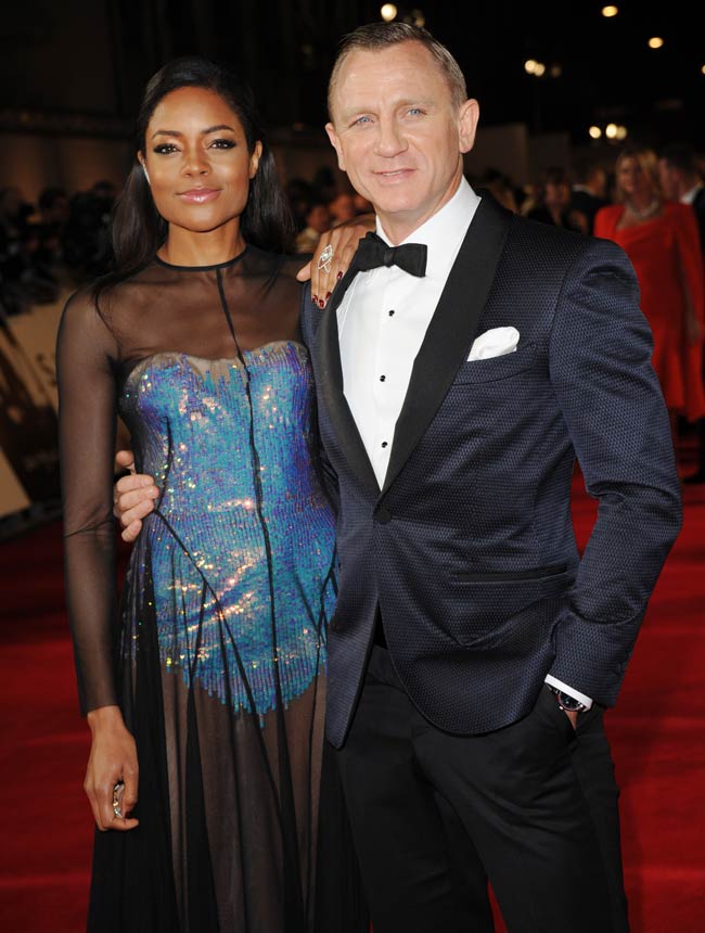 'स्‍काईफॉल' के प्रीमियर में छा गईं केली ब्रूक | बॉन्‍ड गर्ल टोनिया