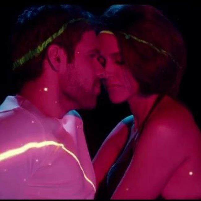 बोल्‍ड अवतार में नेहा धूपिया | स्टाइलिश हसीनाएं