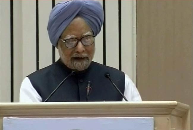 10 अक्टूबर 2012: तस्वीरों में दिनभर की बड़ी खबरें | पढ़ें